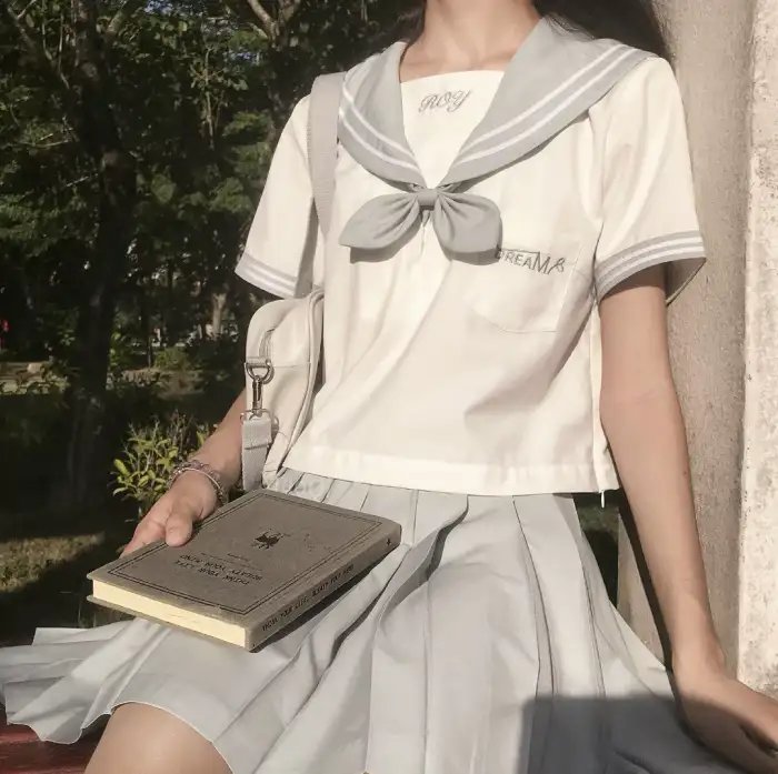 被父皇猜忌后我选择统领天下